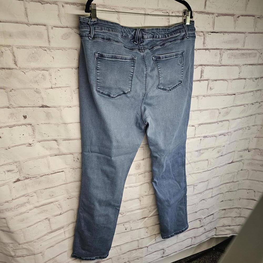 Laurie Felt Medium Wash Jeans - Picture 4 of 4